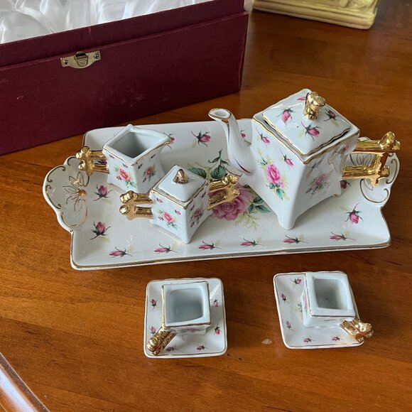 The Queens Treasures Miniature Tea Set Free Shipping - Picture 8 of 10